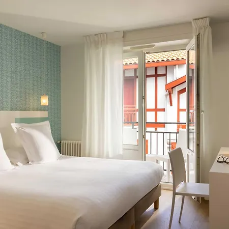 Hotel Kemaris 3*