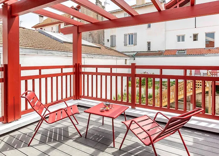 Kemaris 3* Биарриц