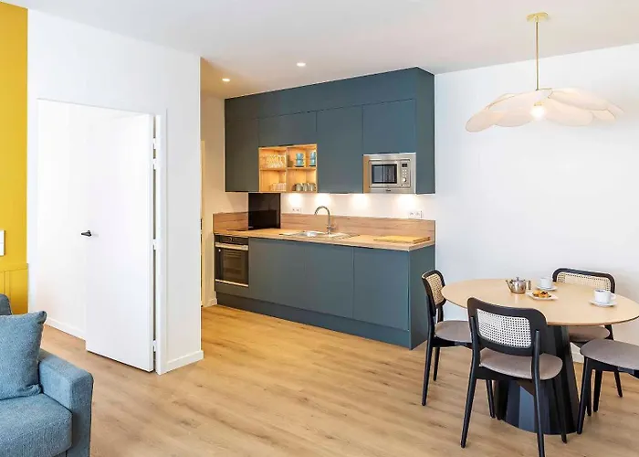 Kemaris Биарриц