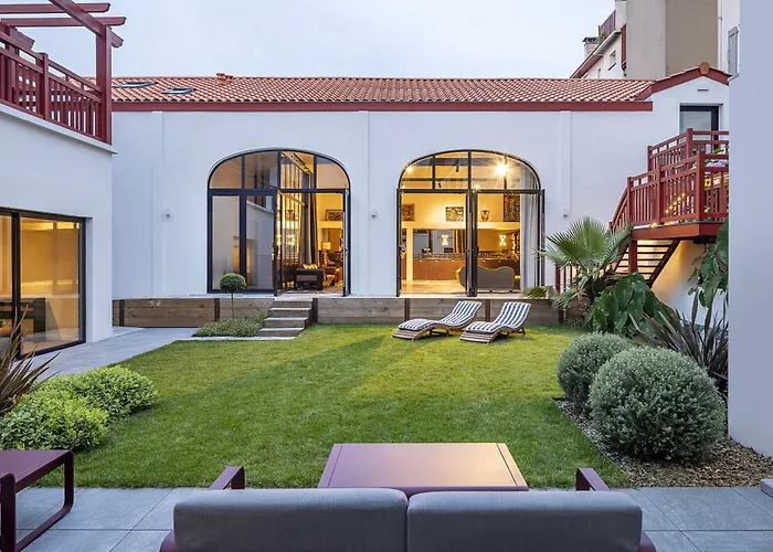 Отель Kemaris 3*