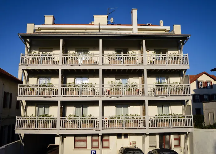 Отель Kemaris Биарриц